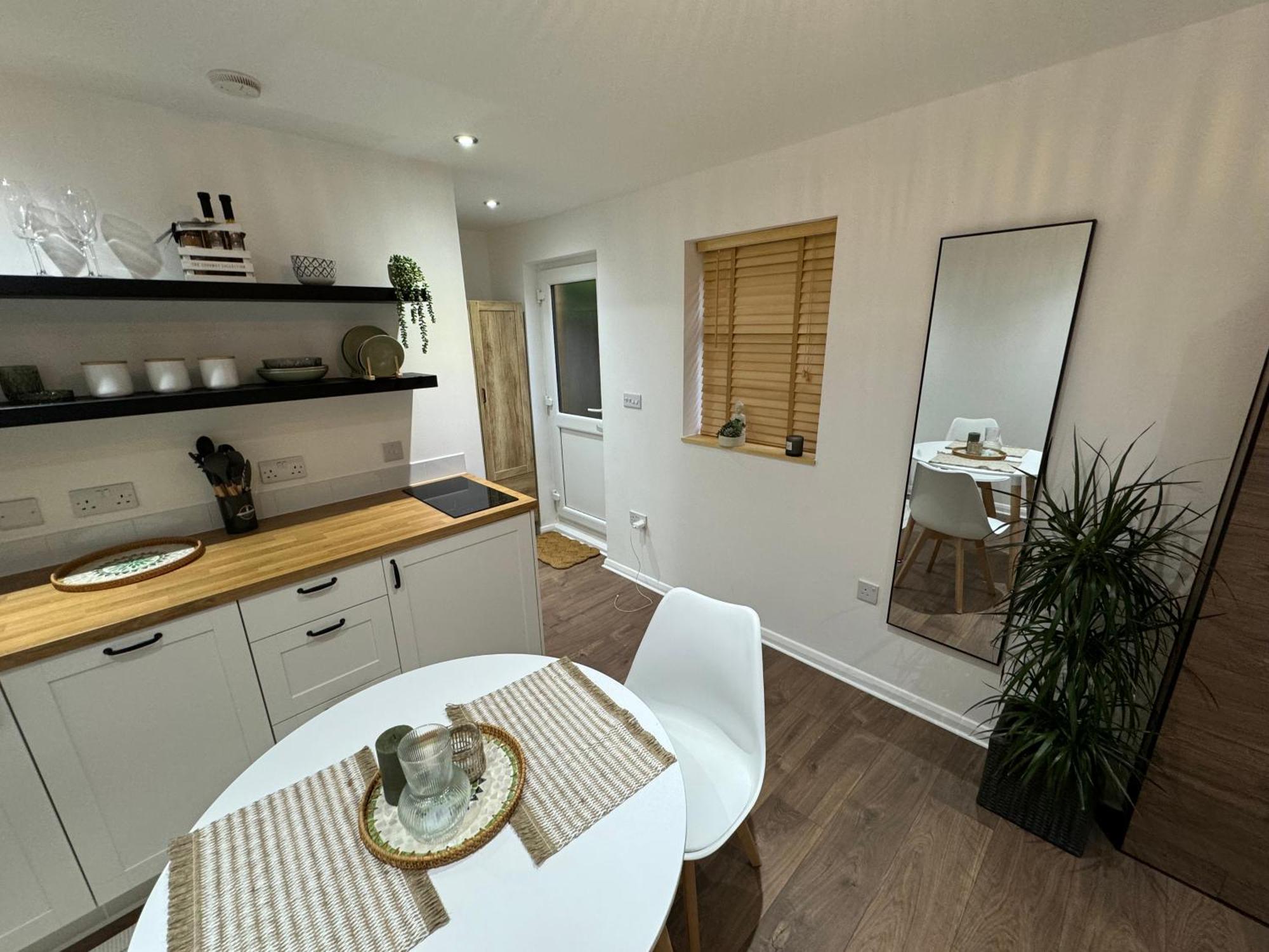 Wild & Free Hot Tub Retreat Apartment Dartford Luaran gambar