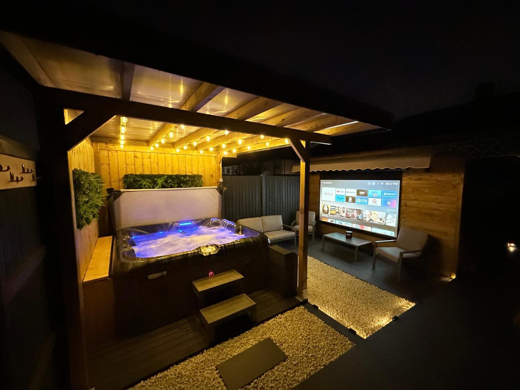 Wild & Free Hot Tub Retreat Apartment Dartford Luaran gambar