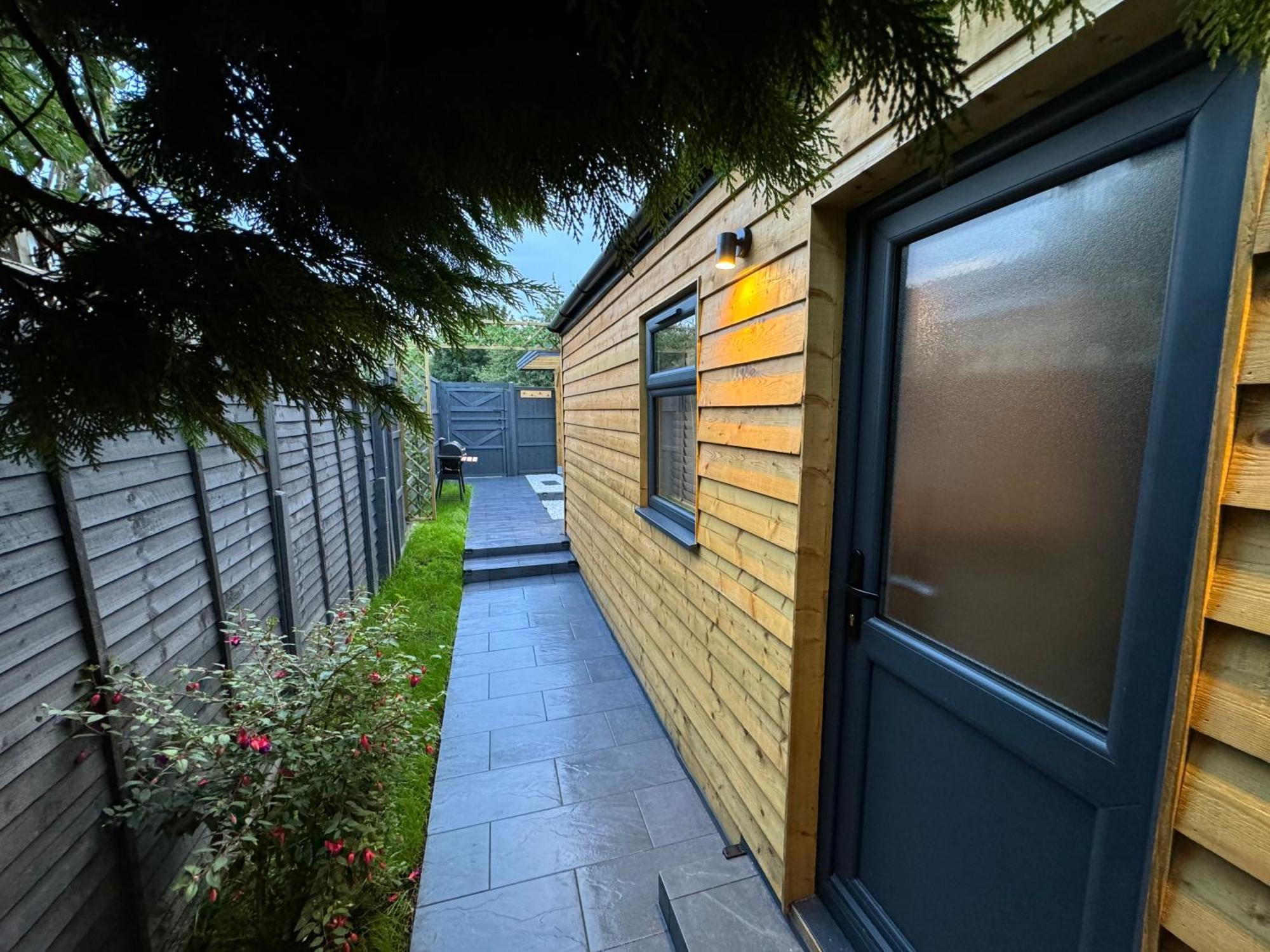 Wild & Free Hot Tub Retreat Apartment Dartford Luaran gambar