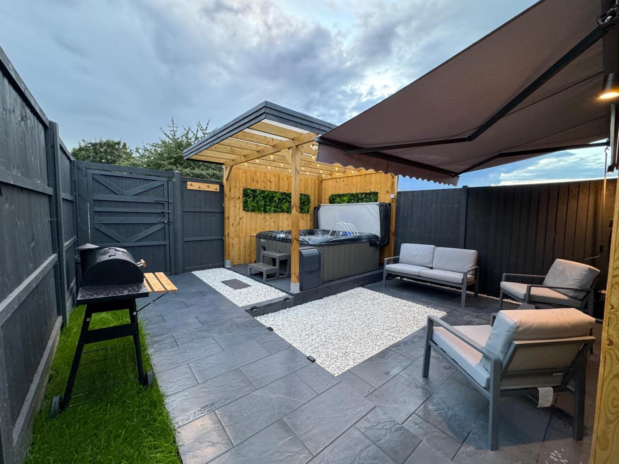 Wild & Free Hot Tub Retreat Apartment Dartford Luaran gambar